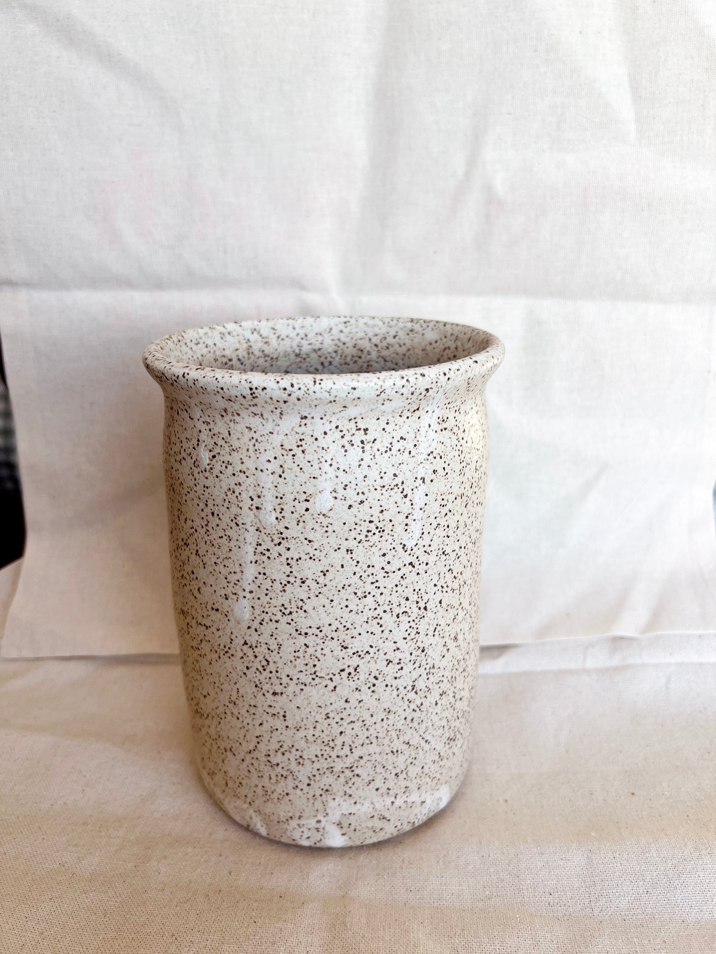 Speckled White Vase (Wide)