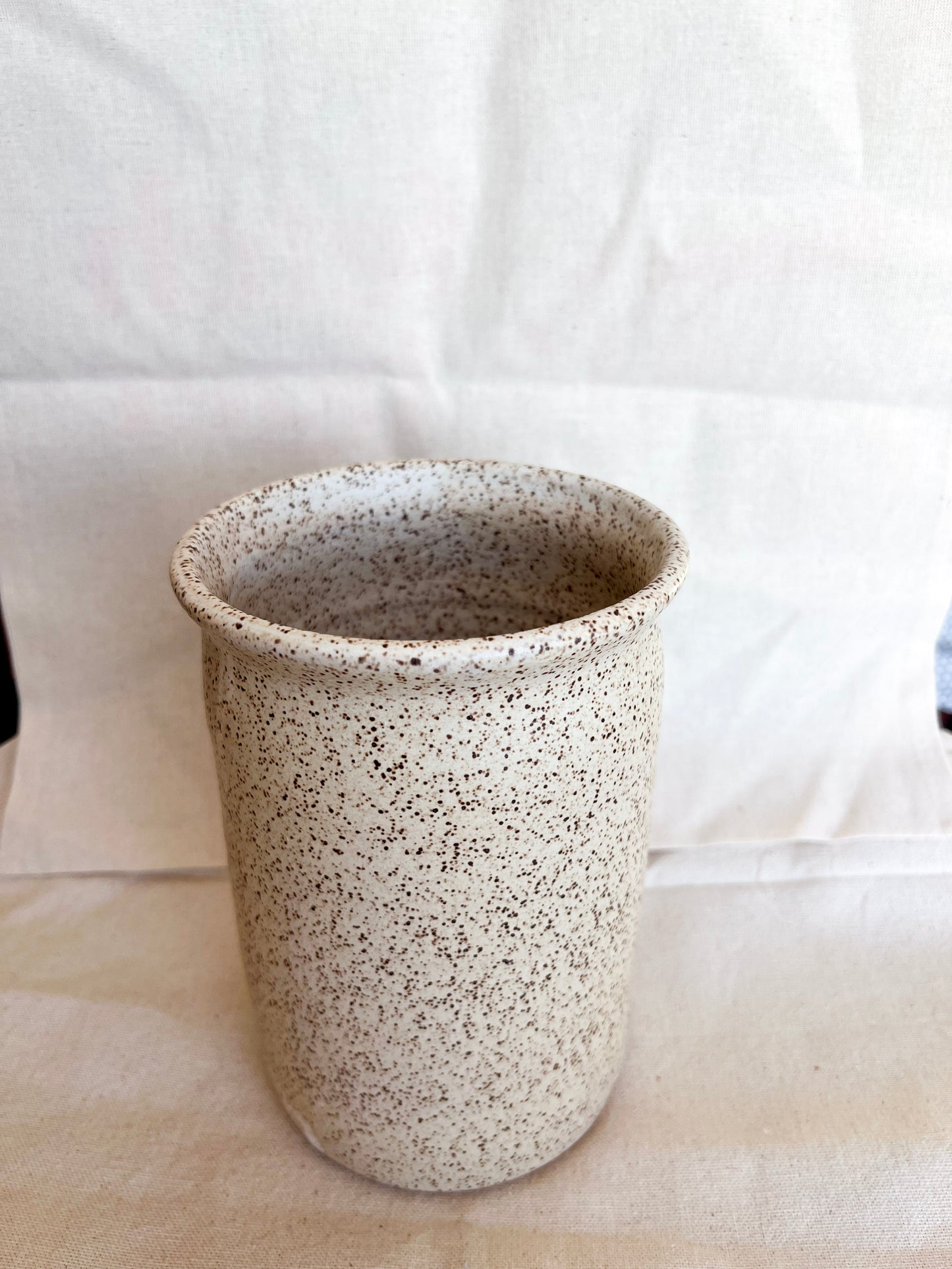 Speckled White Vase (Wide)