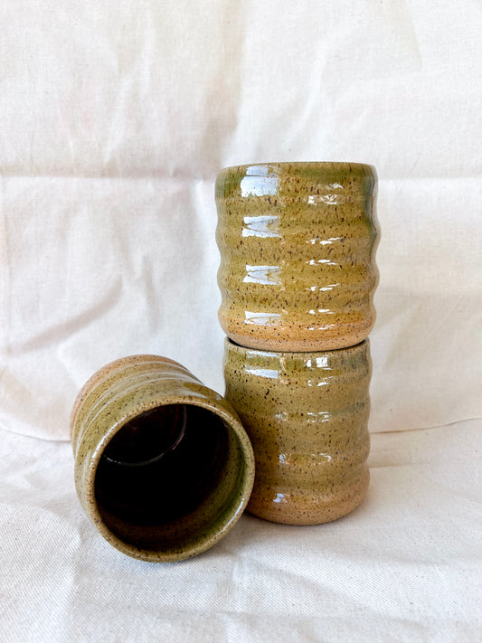Olive Wavy Cup
