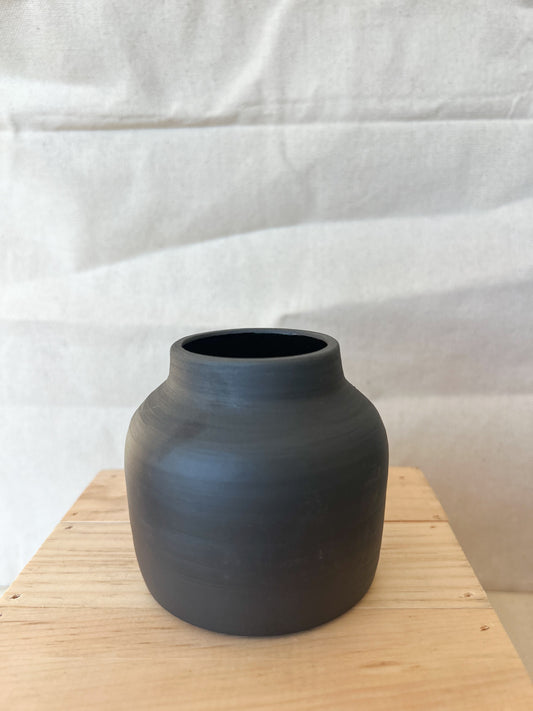 Obsidian Vase Mini #2